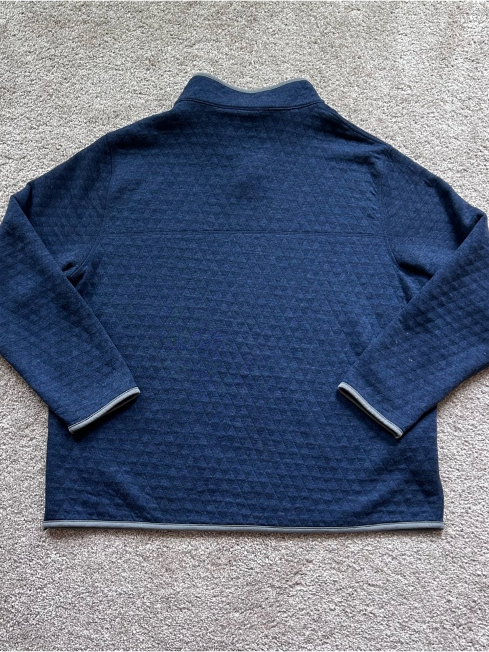 Men's Reversible Diamond Quilt Snap Neck Pullover - Burgundy & Navy Blue M/L - Picture 9 of 9